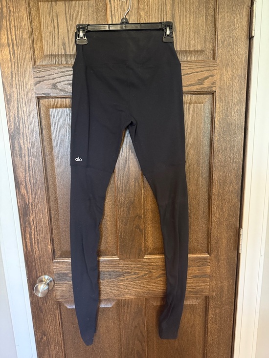 ALO Yoga Pants - ALO Yoga Black Goddess Leggings Size Medium